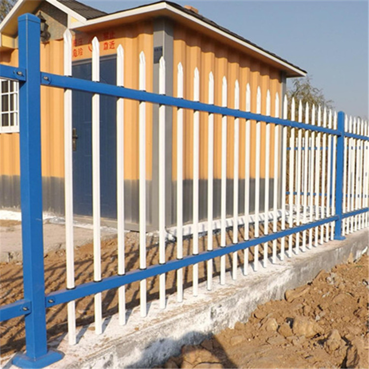 鋅鋼護(hù)欄案例展示圖片1 鋅鋼護(hù)欄案例展示圖片1